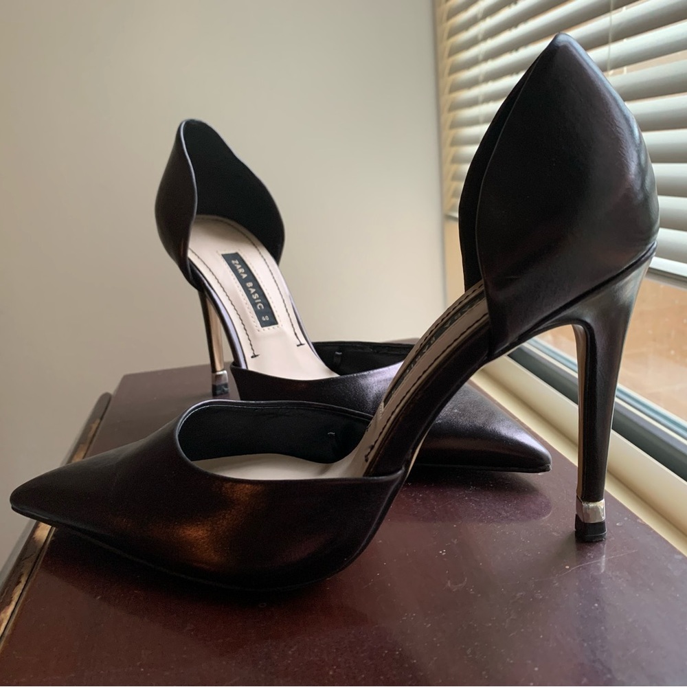 SOLD | ZARA BASIC pumps